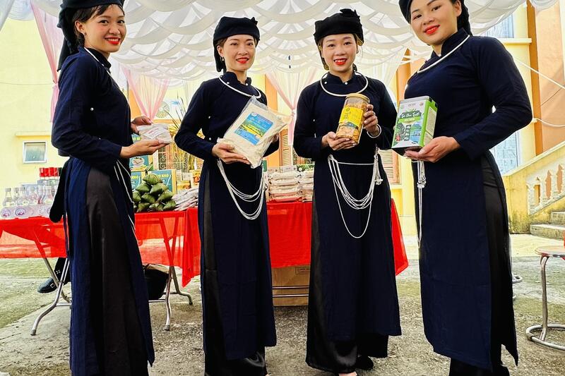 Chợ Đồn tích cực quảng bá sản phẩm OCOP và các mặt hàng nông sản của địa phương