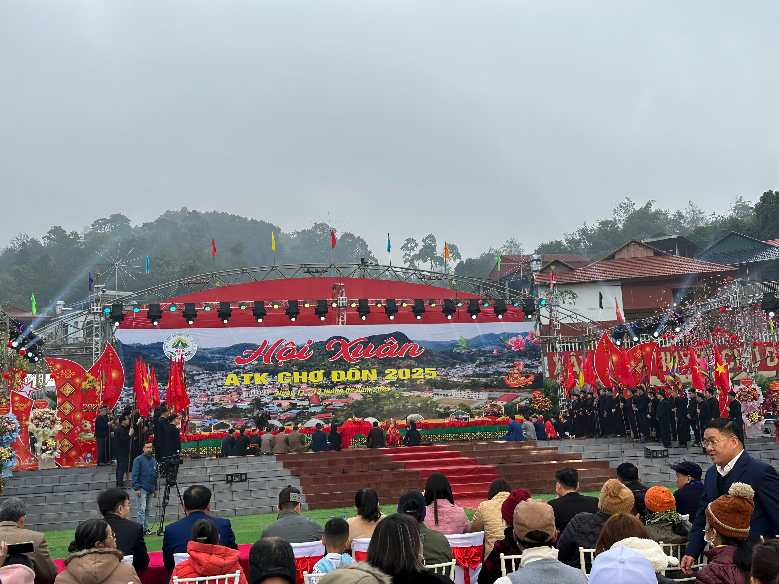 22-2_Nghi_Le_cau_mua_cua_nguoi_Tay__tai_Hoi_Xuan_ATK_2025__do_Nghe_nhan_dan_gian_Be_Dinh_Giai_thuc_hanh_4a96b